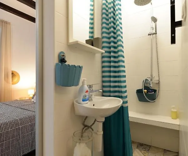 Melon-1, Murter, House For Rest * Murter