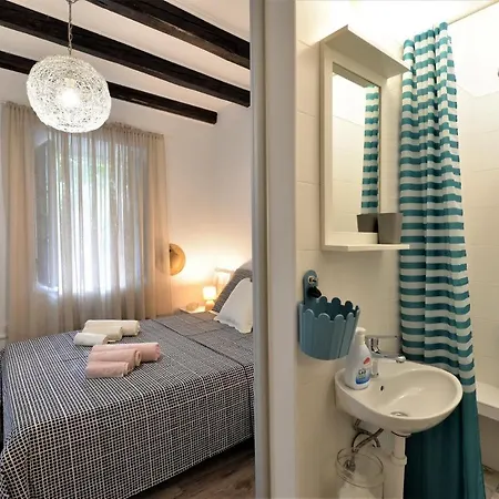 Melon-1, Murter, House For Rest