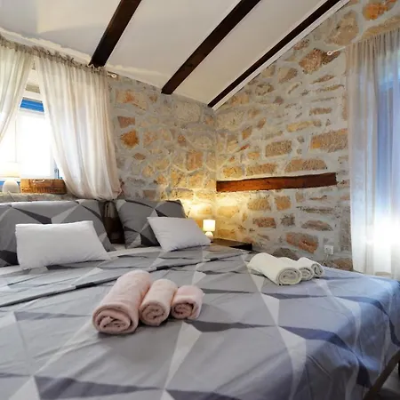 Melon-1, Murter, House For Rest